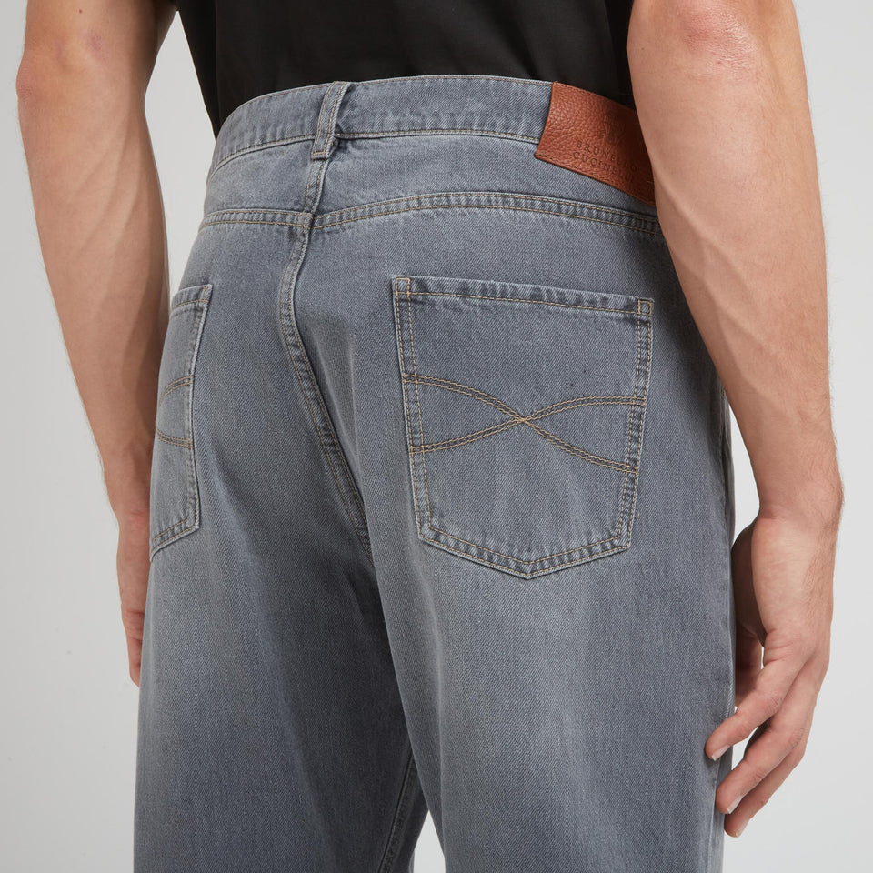 Jeans in denim grigio