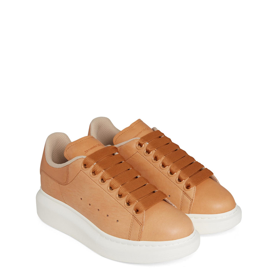 Sneakers oversize in pelle beige 811362 WHABB1900 ALEXANDER MCQUEEN