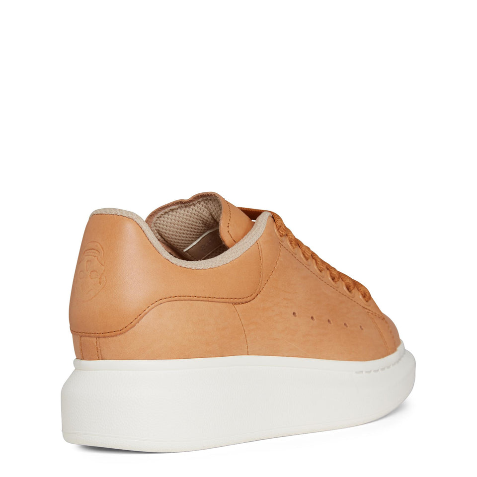 Sneakers oversize in pelle beige 811362 WHABB1900 ALEXANDER MCQUEEN