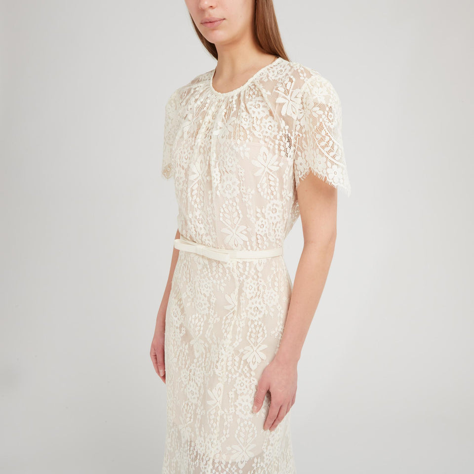 Abito in pizzo bianco