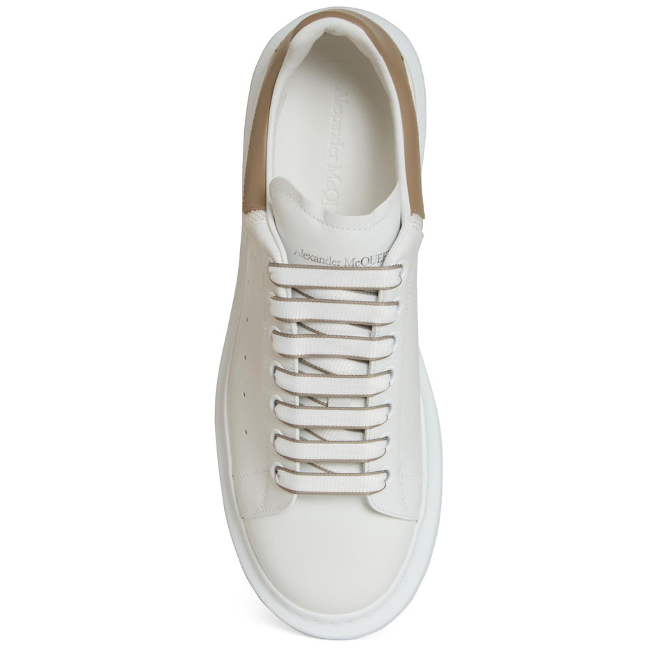 Sneakers oversize in pelle bianca e verde 794506 WIEEX9042 ALEXANDER MCQUEEN