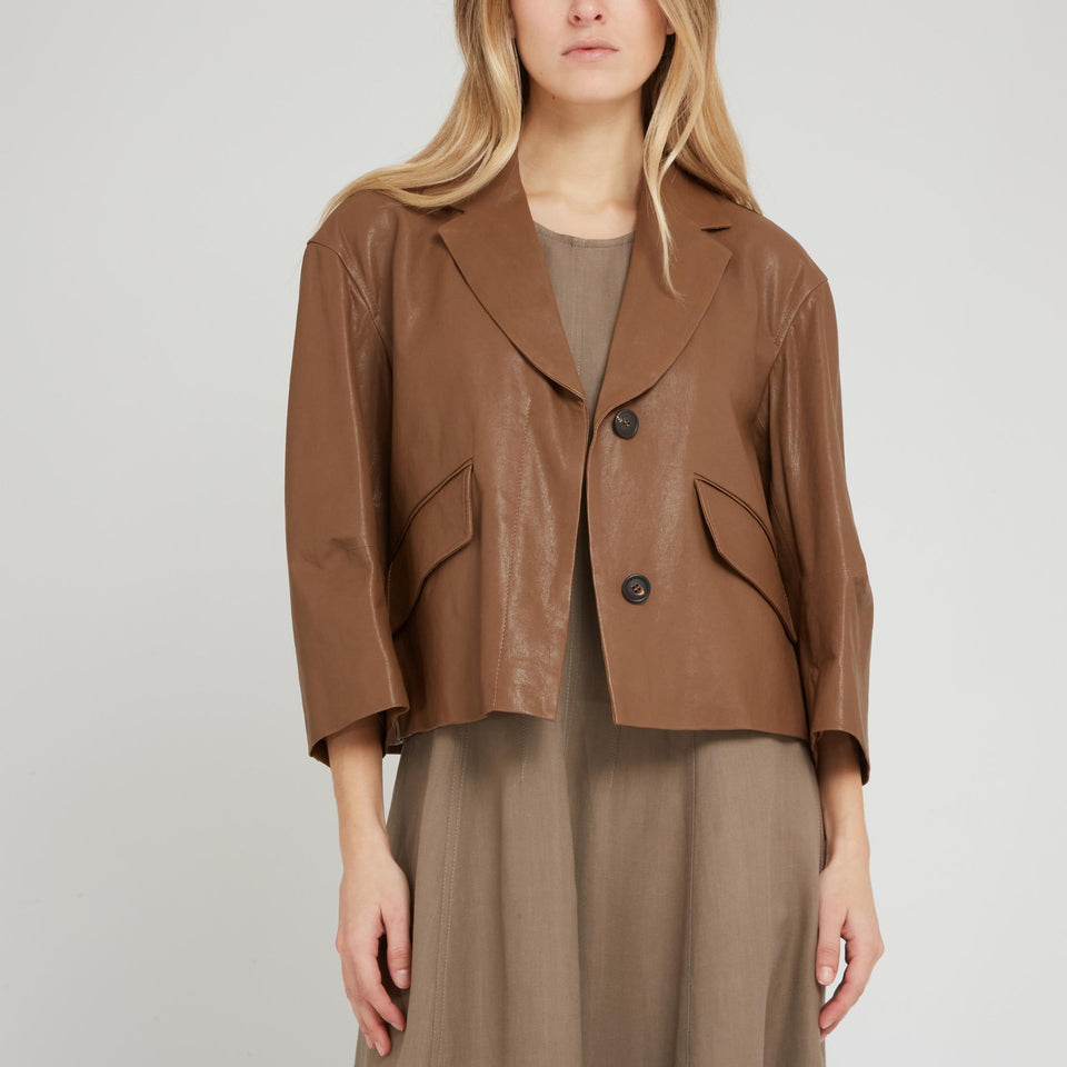 Giacca crop in pelle marrone