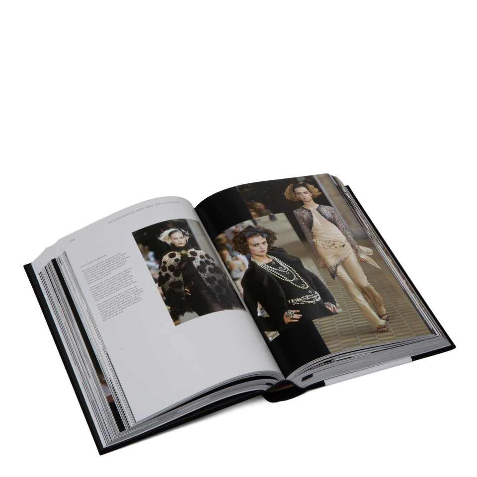 Libro ''Catwalk Chanel'' Thames & Hudson