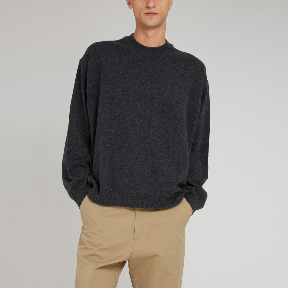 Maglia in lana grigia