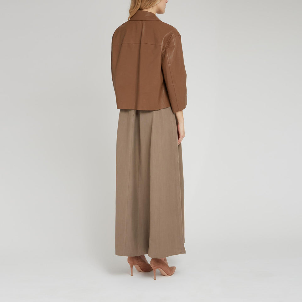 Giacca crop in pelle marrone