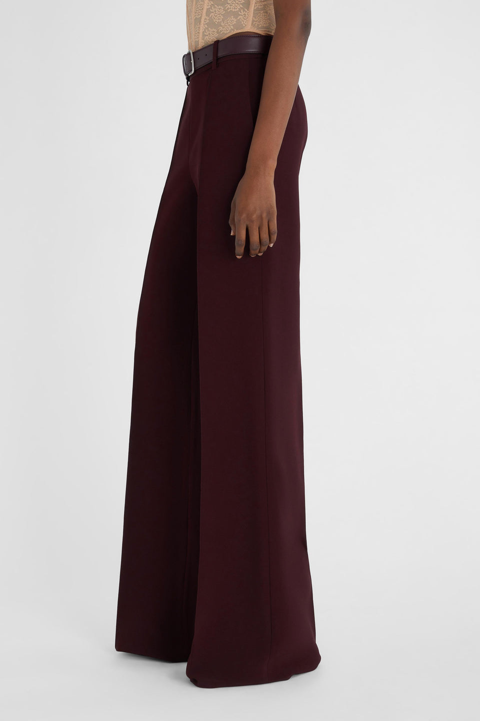 Wide-leg trousers in burgundy fabric