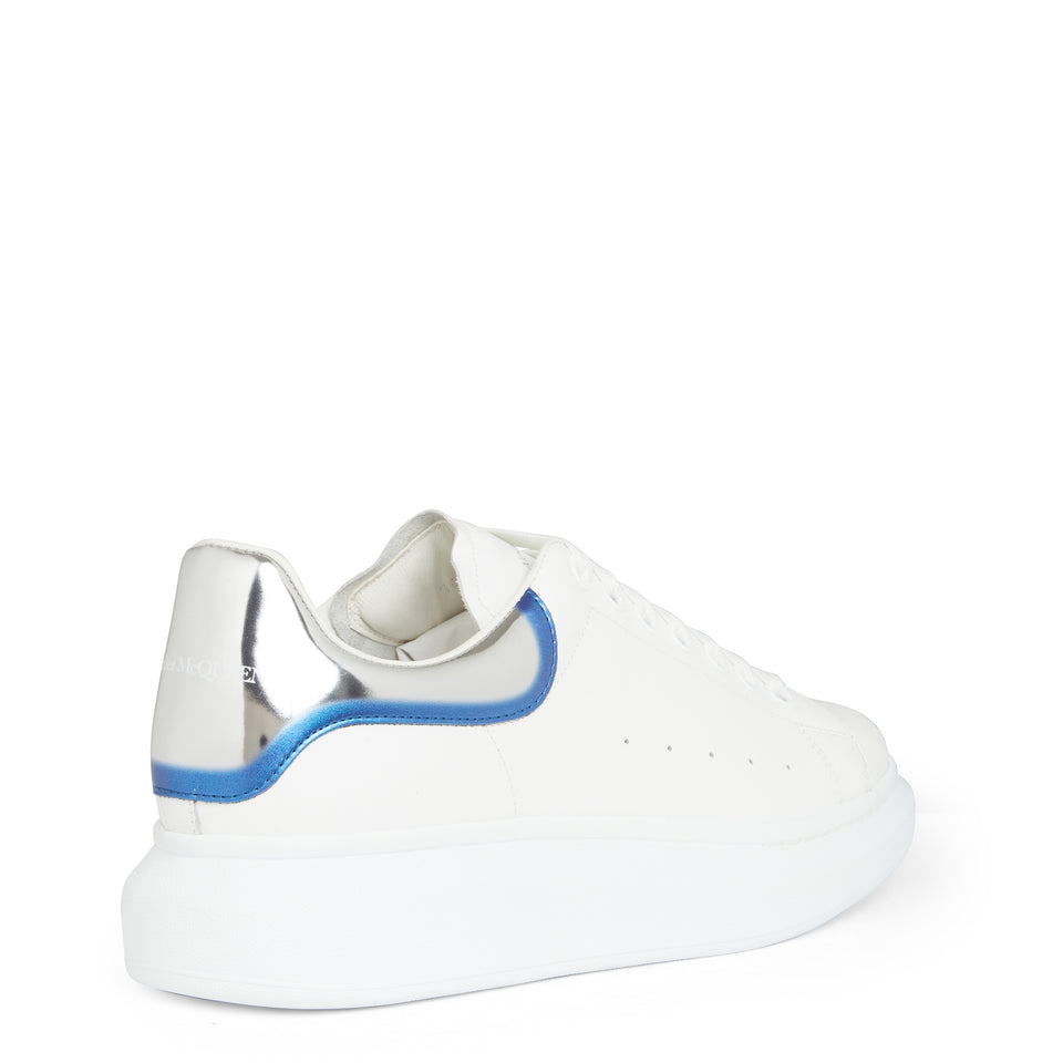 Sneakers oversize in pelle bianca e argento