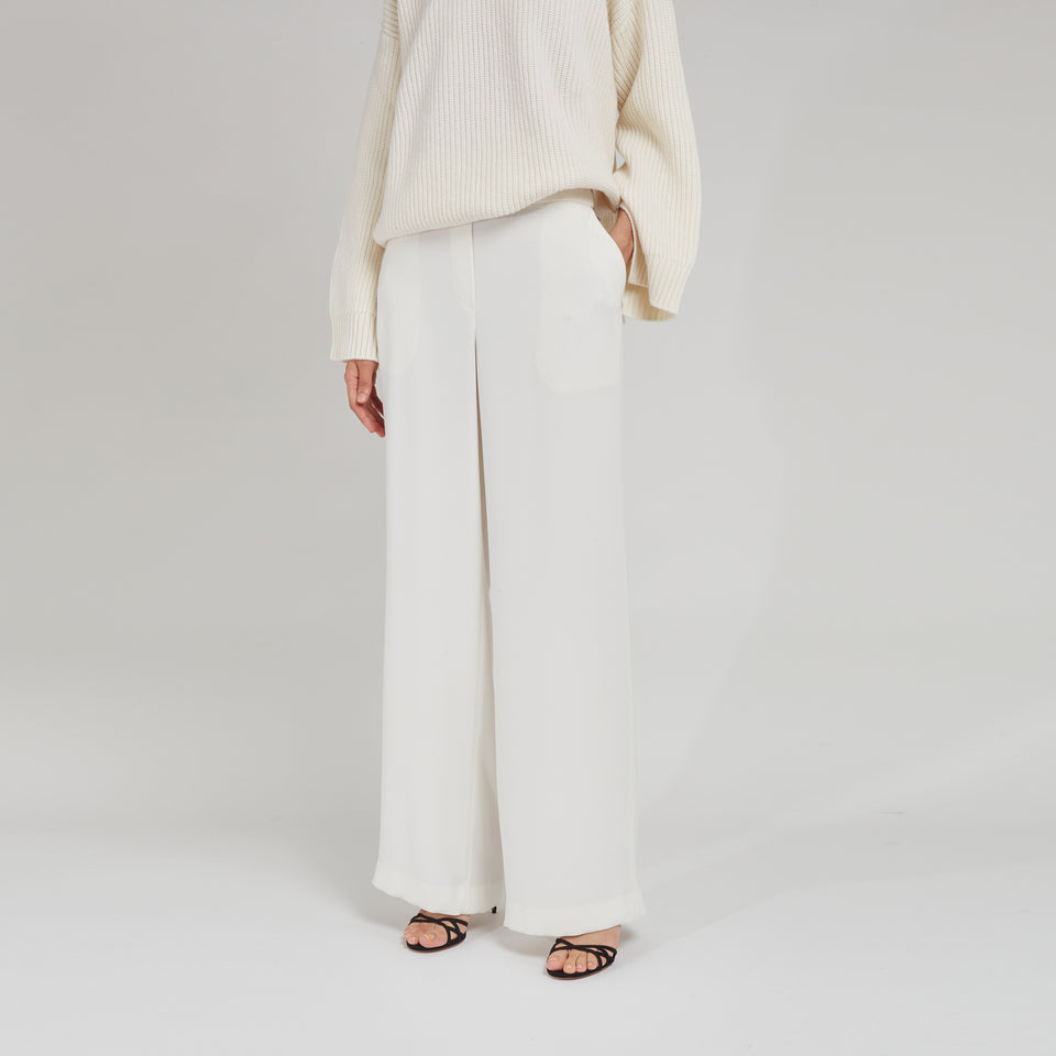 Soft trousers in white fabric