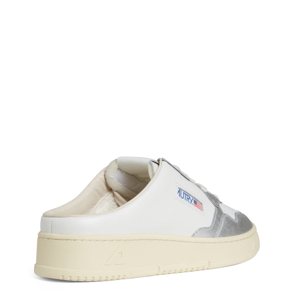 ''Medalist Low'' mule sneakers in white and silver leather