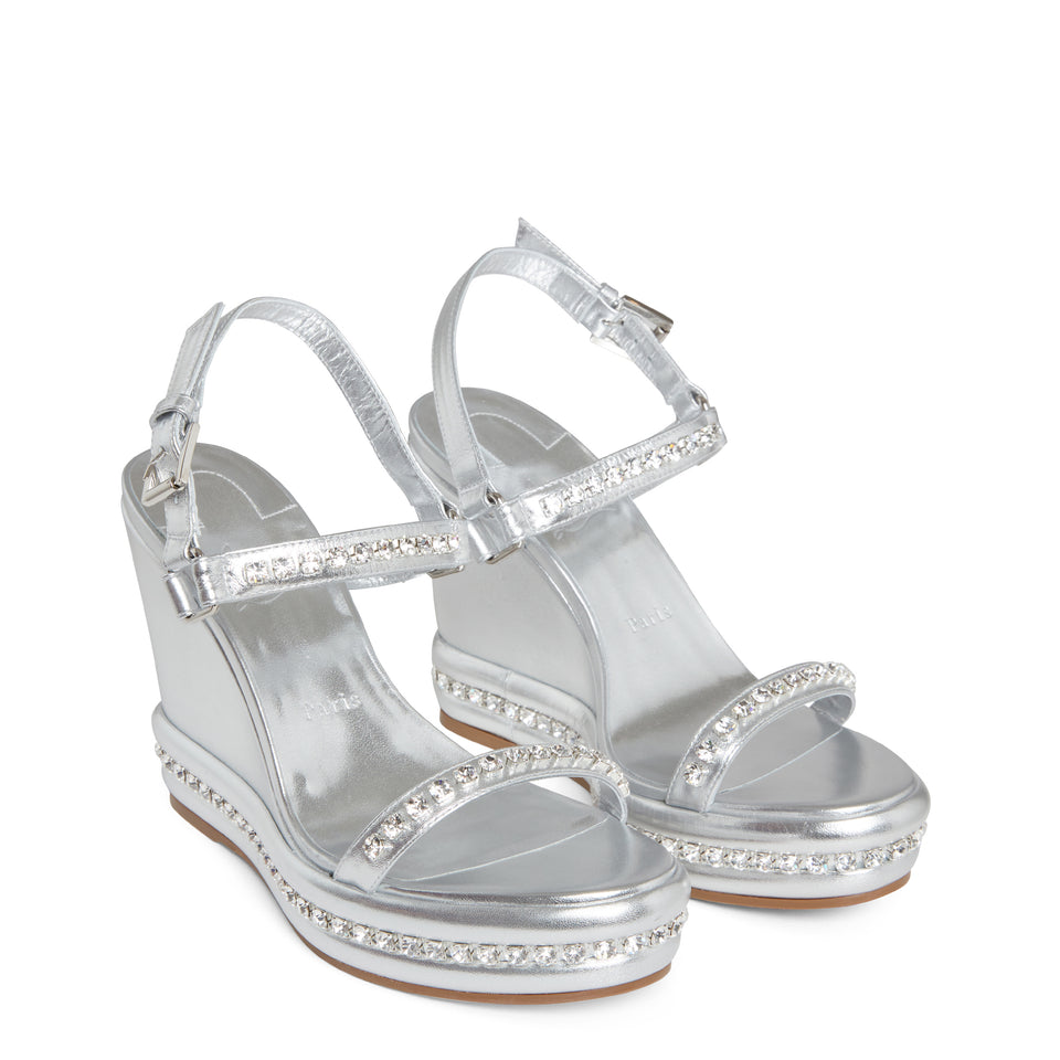 "Pyrastrass" sandal in silver patent leather