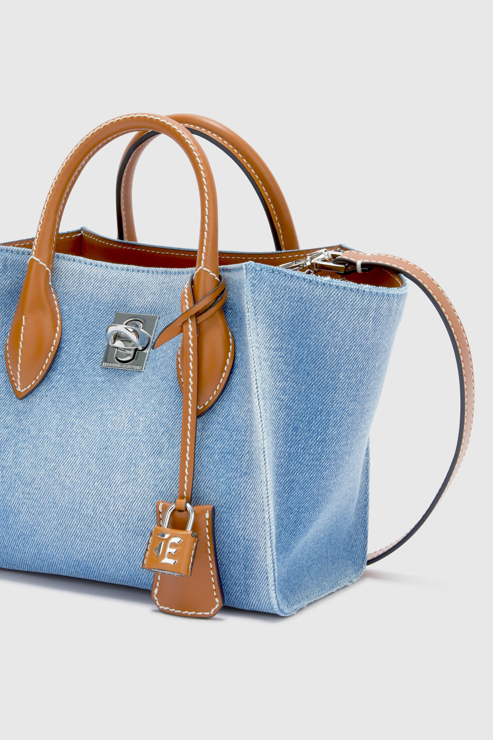 Borsa in denim azzurra