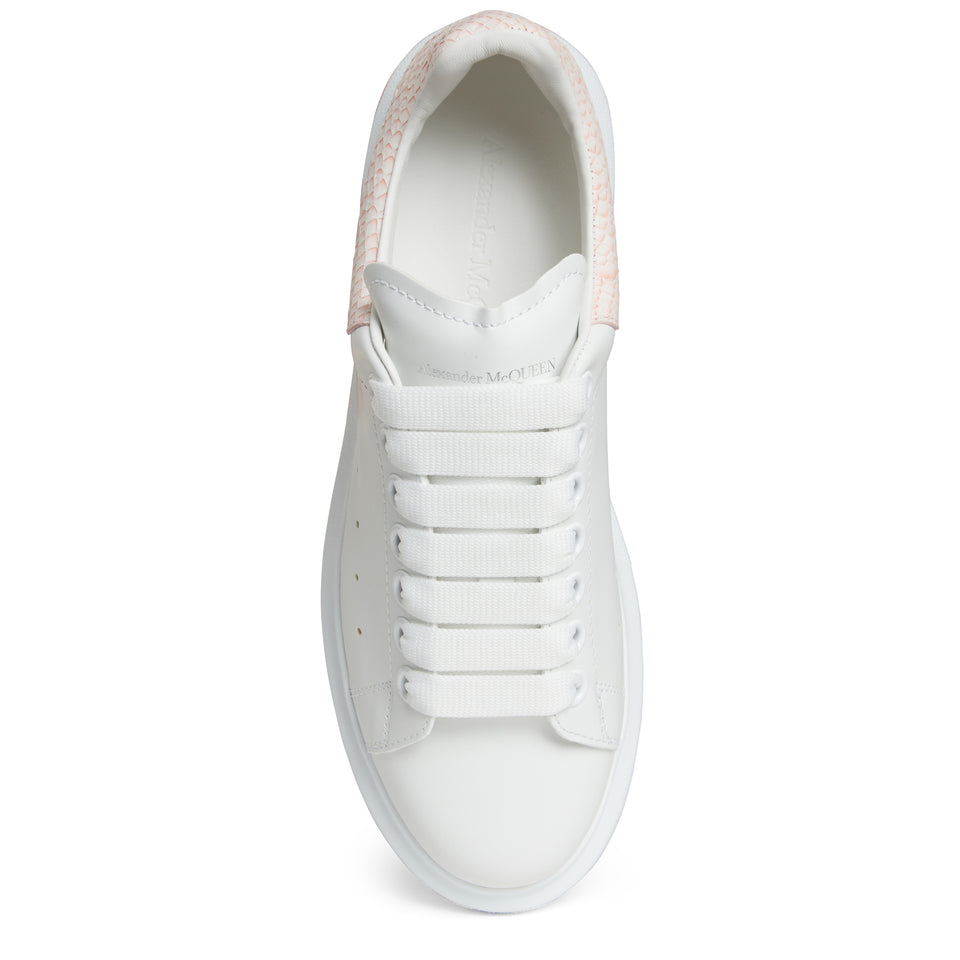 Sneakers oversize in pelle bianca e rosa