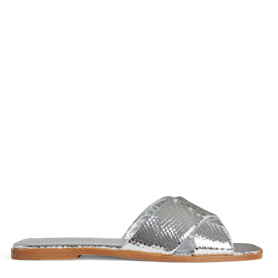 "Montecarlo" flat sandals in silver patent leather