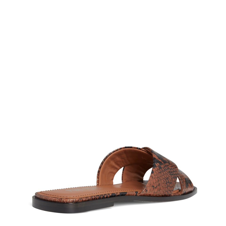 "Montecarlo" flat sandals in brown leather