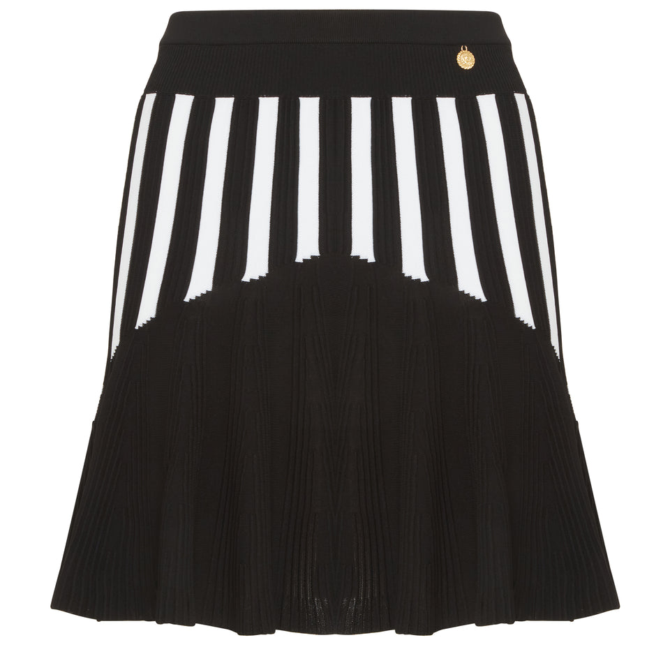 Black and white fabric skirt