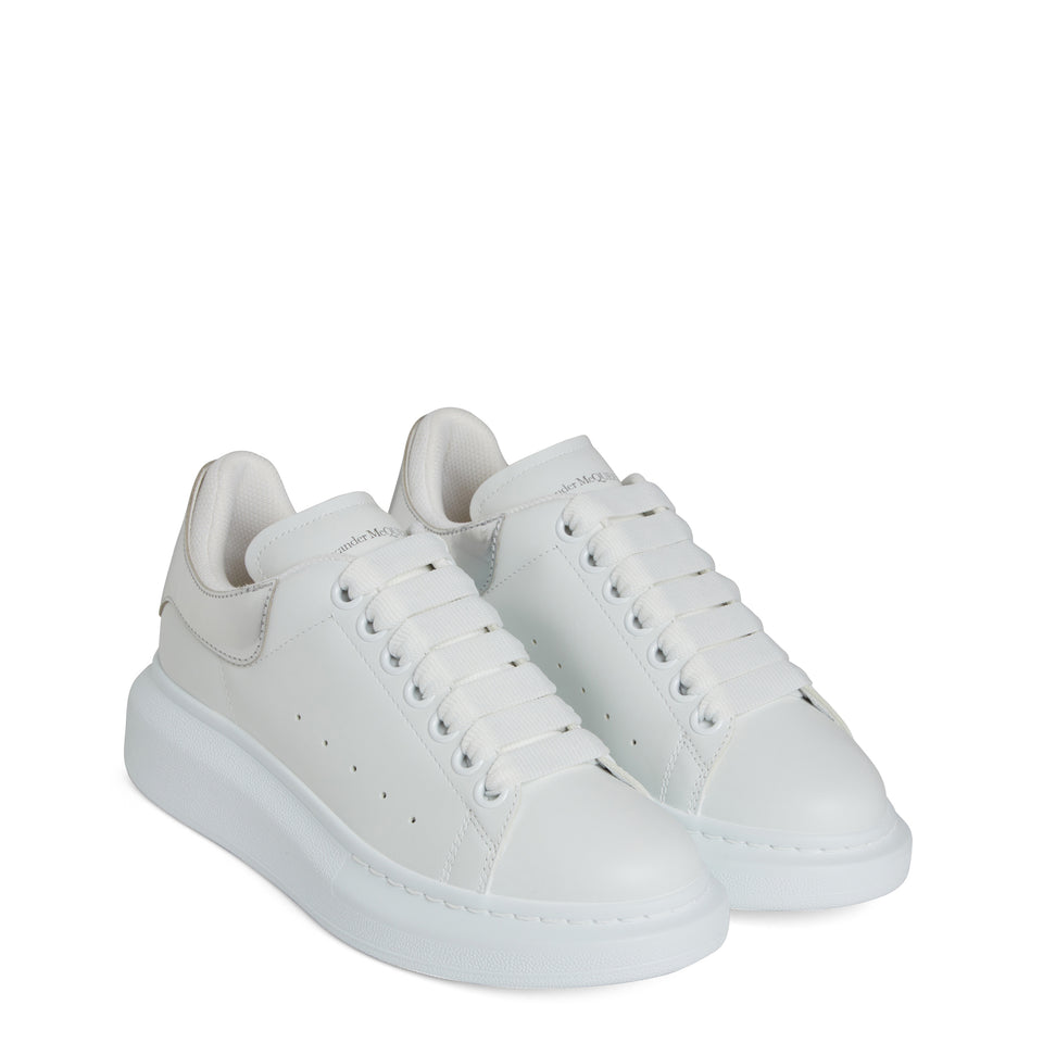 Sneakers oversize in pelle bianca e argento