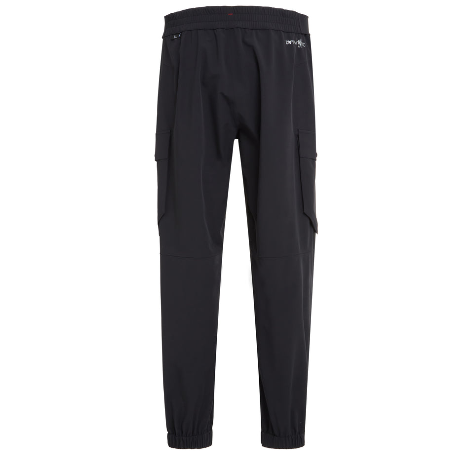 Pantalone cargo in tessuto tecnico nero