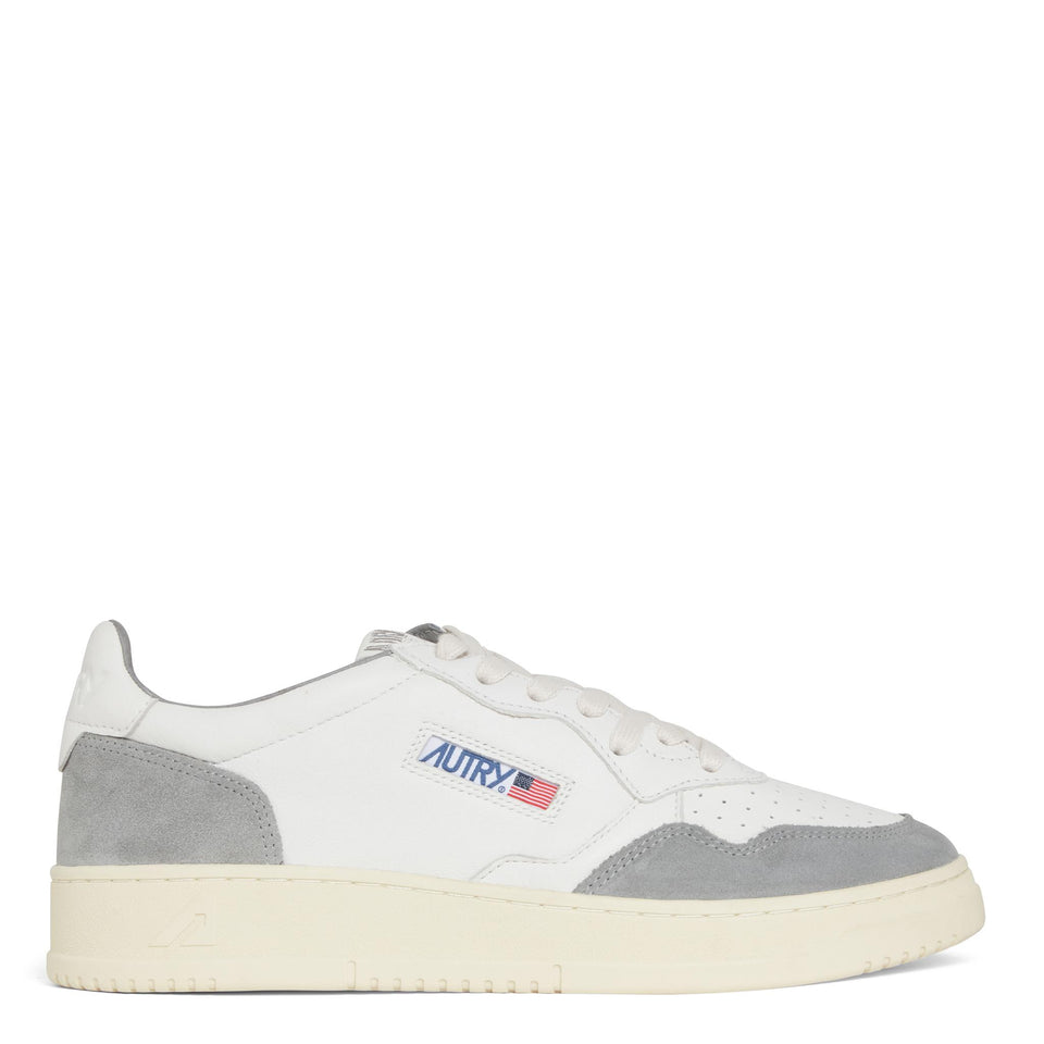 Sneakers ''Medalist Low'' in pelle bianca e grigia AULM-GS37 WHT/GREY AUTRY 