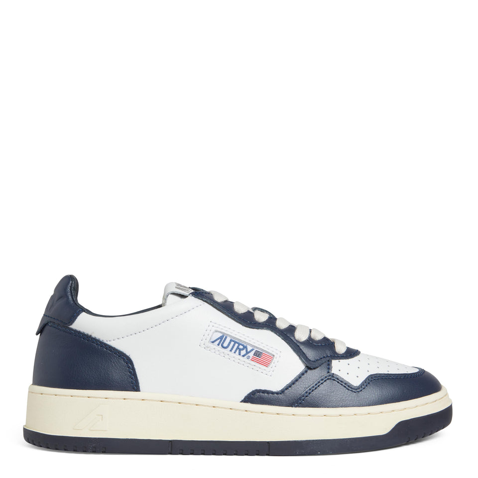 Sneakers " Medalist low" in pelle bianca e blu AULM WB04WHT/BLUE AUTRY 