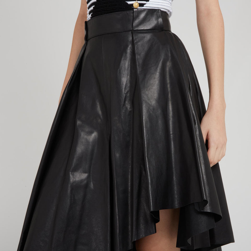 Gonna asimmetrica in eco pelle nera