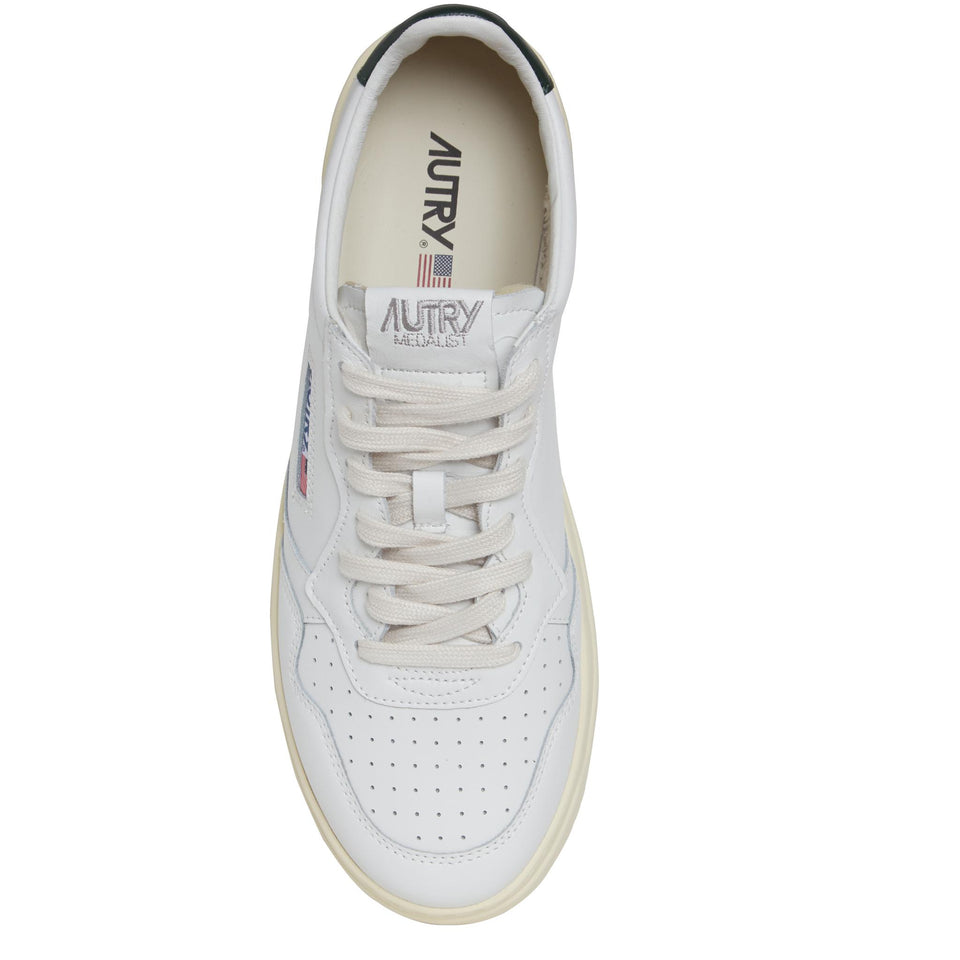 Sneakers ''Medalist Low'' in pelle bianca AULM LL67WHT/MOUNTAIN AUTRY 