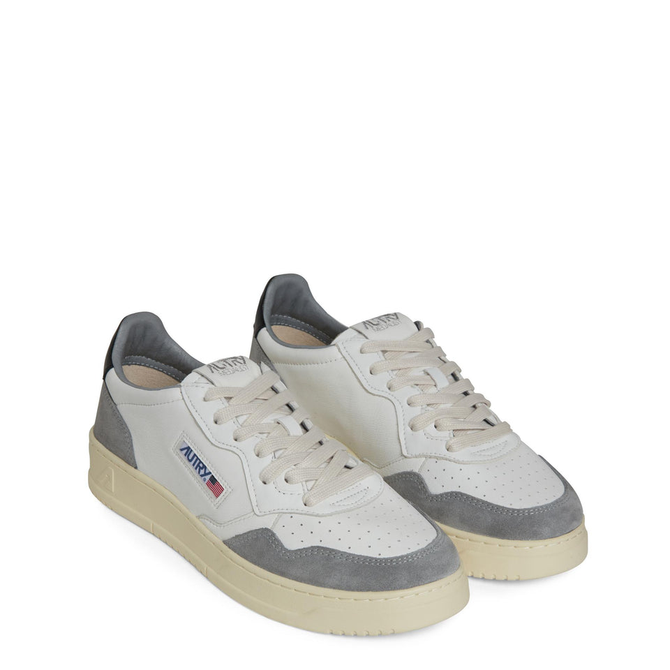 Sneakers "Medalist low" in suede bianca e grigia AULM GS23GREY/BLACK AUTRY 