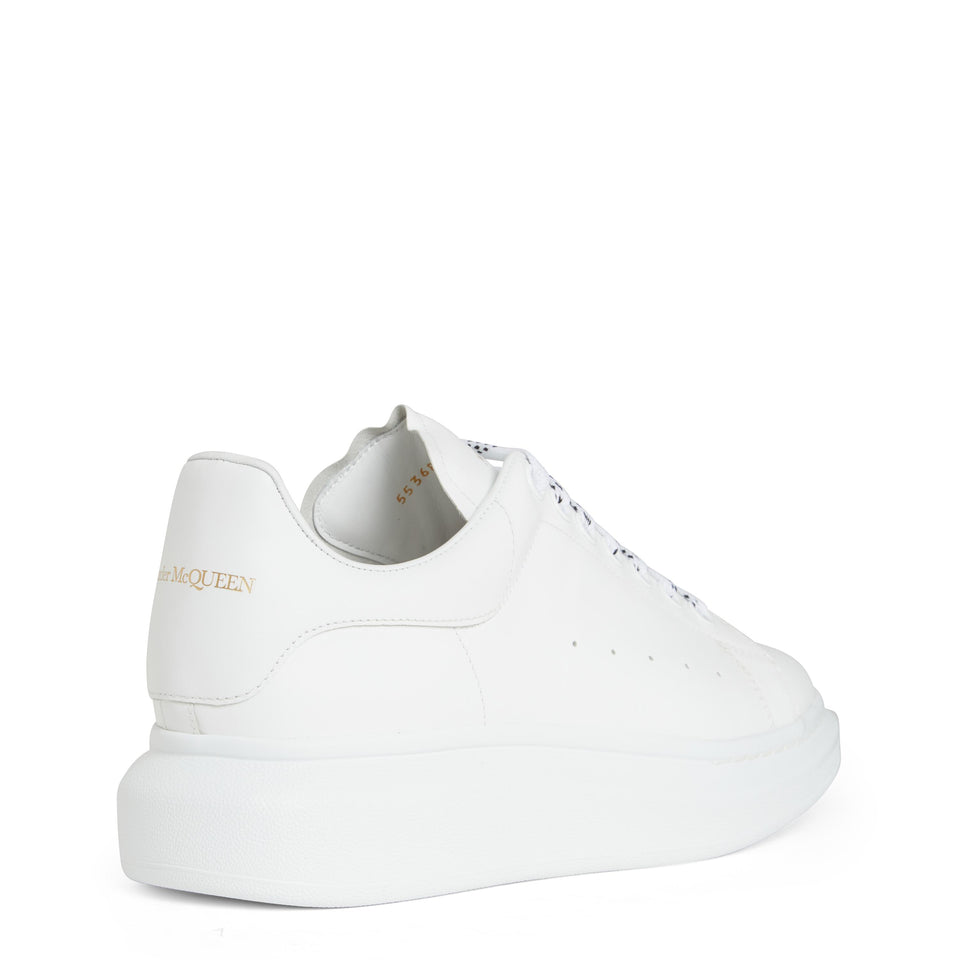 Sneakers oversize in pelle bianca 553680 WIEE09000 ALEXANDER MCQUEEN 