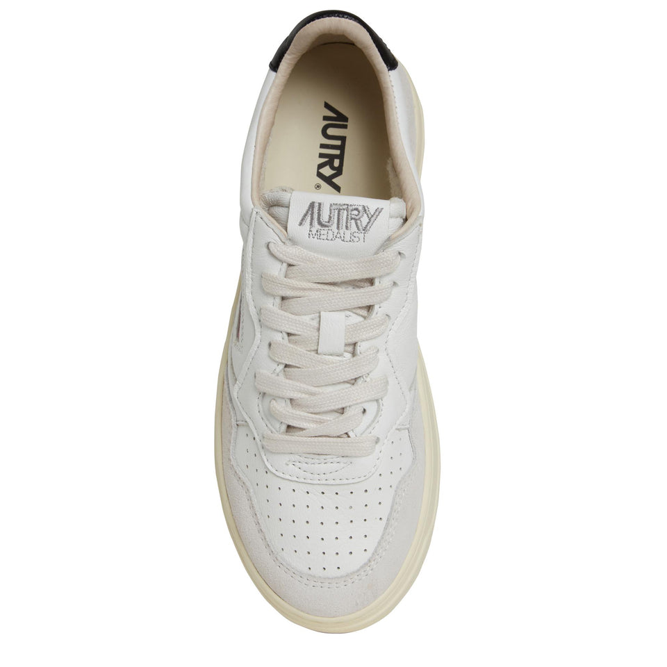 Sneakers ''Medalist Low'' in suede grigia AULW GS33WHT/BLK AUTRY 