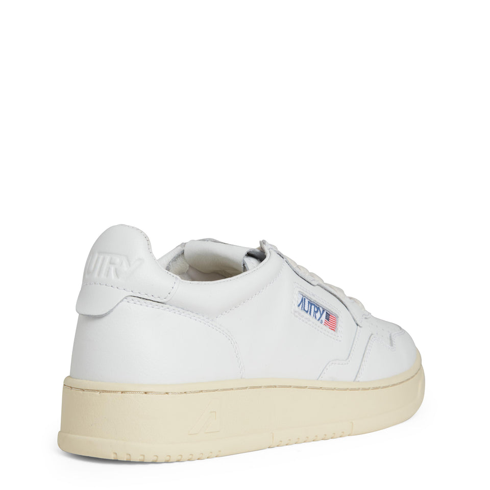Sneakers " Medalist low" in pelle bianca AULM-LL15 WHT/WHT AUTRY 
