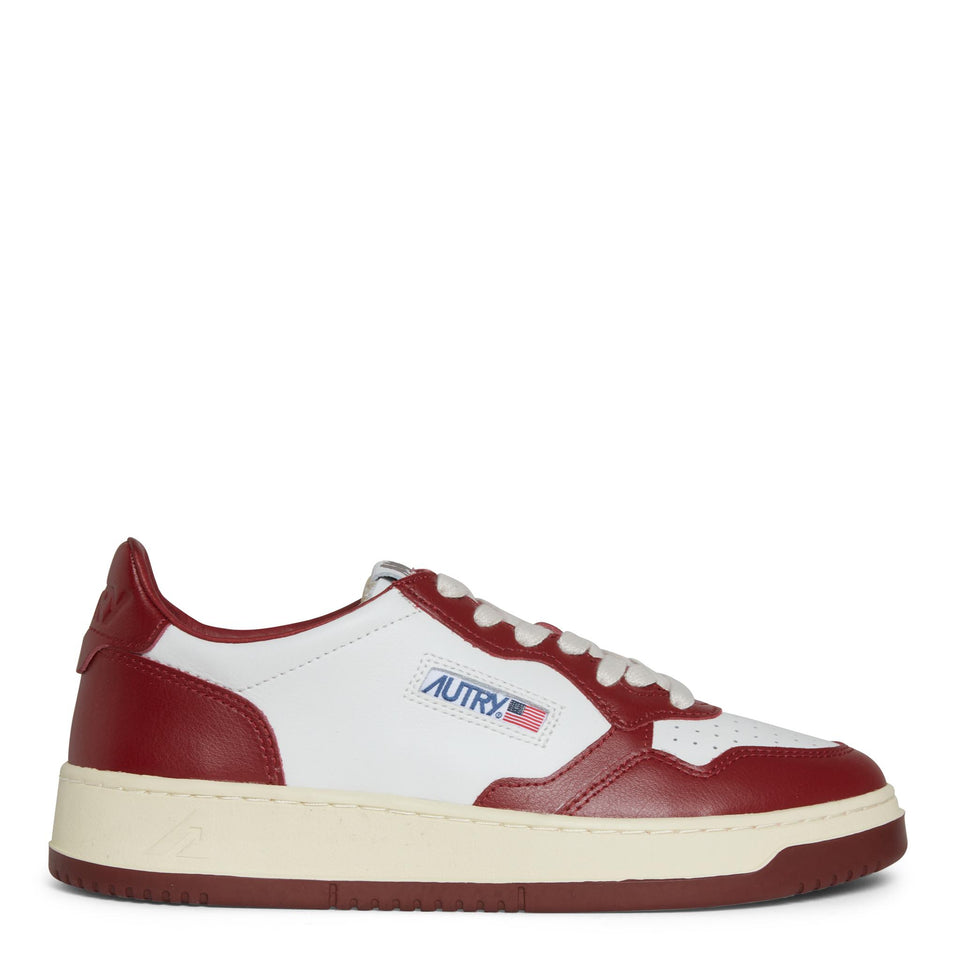 Sneakers ''Medalist Low'' in pelle bianca e rossa AULM WB35WHT/SYRAH AUTRY 
