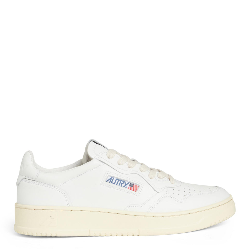 Senakers ''Medalist Low'' in pelle bianca AUM LL15WHTWHT AUTRY 