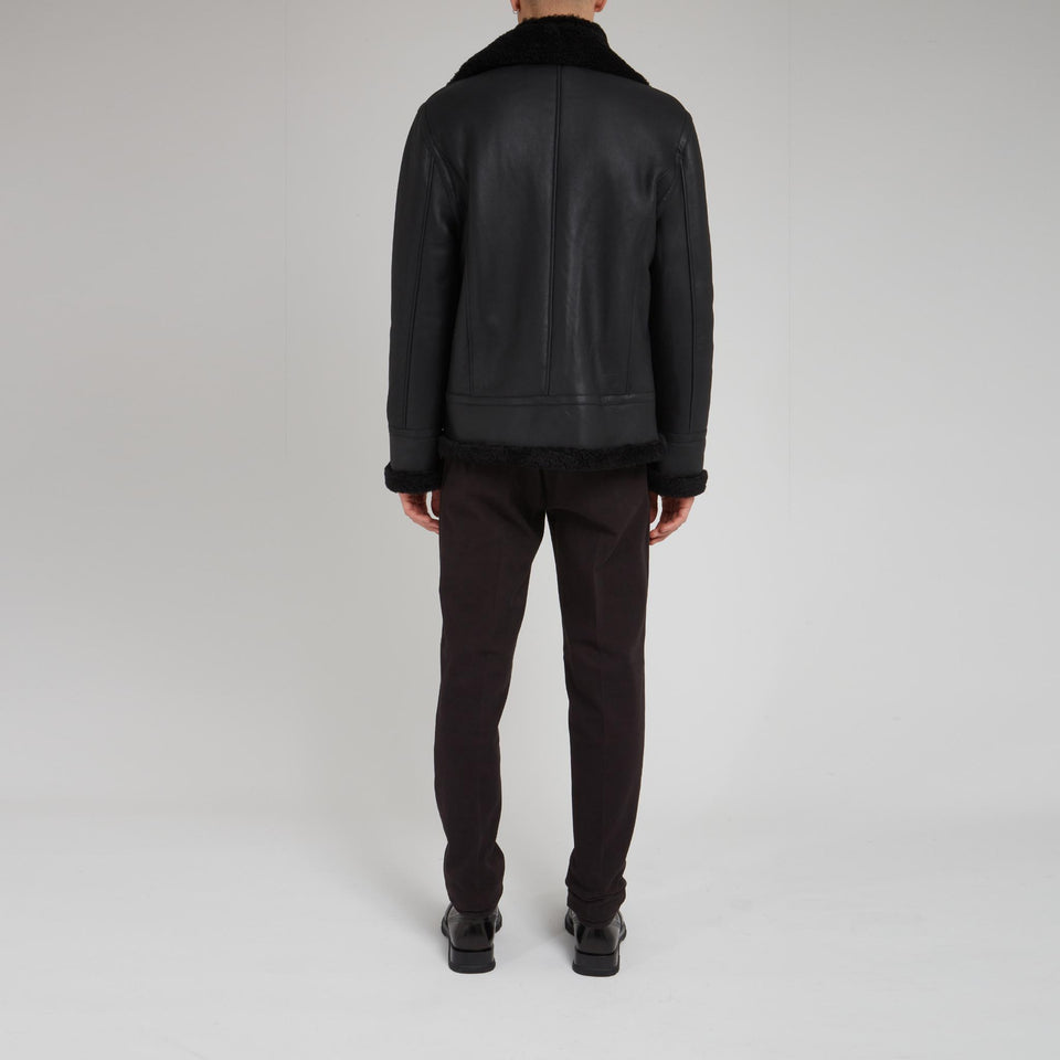 Montone in pelle nero