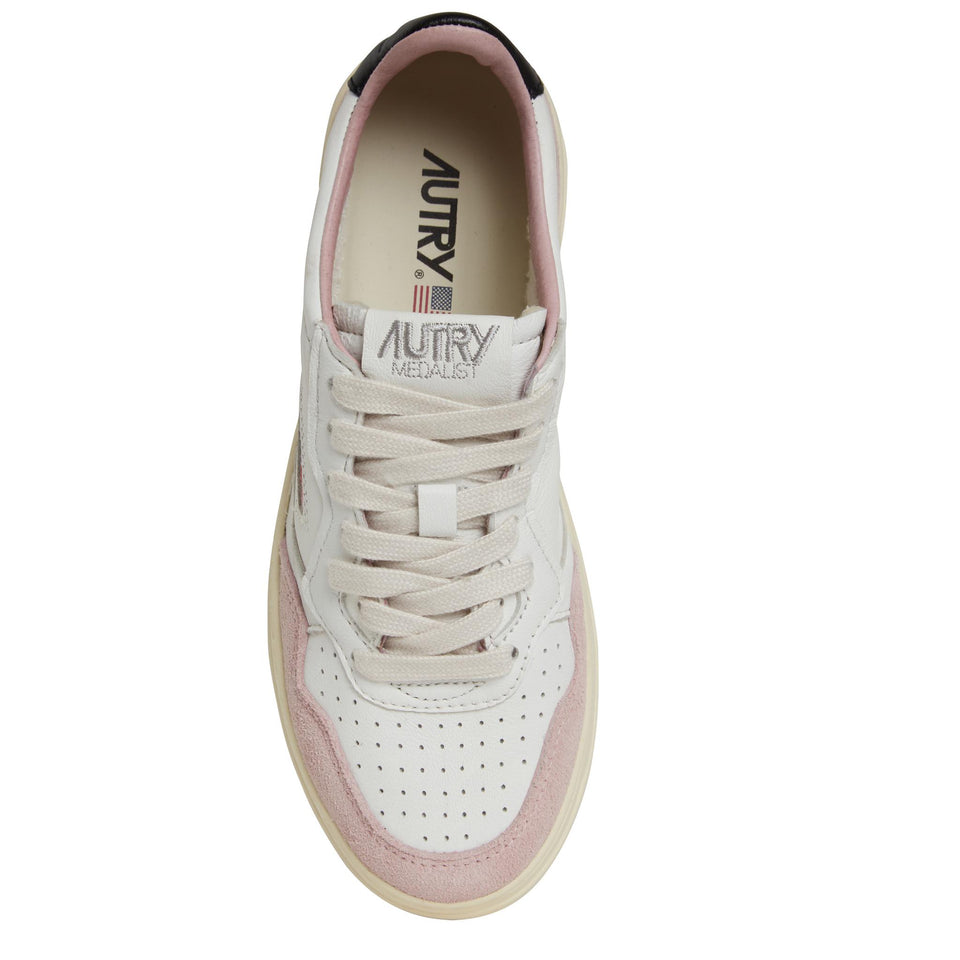 Sneakers ''Medalist Low'' in suede rosa AULW GS20POWDER/BLK AUTRY 
