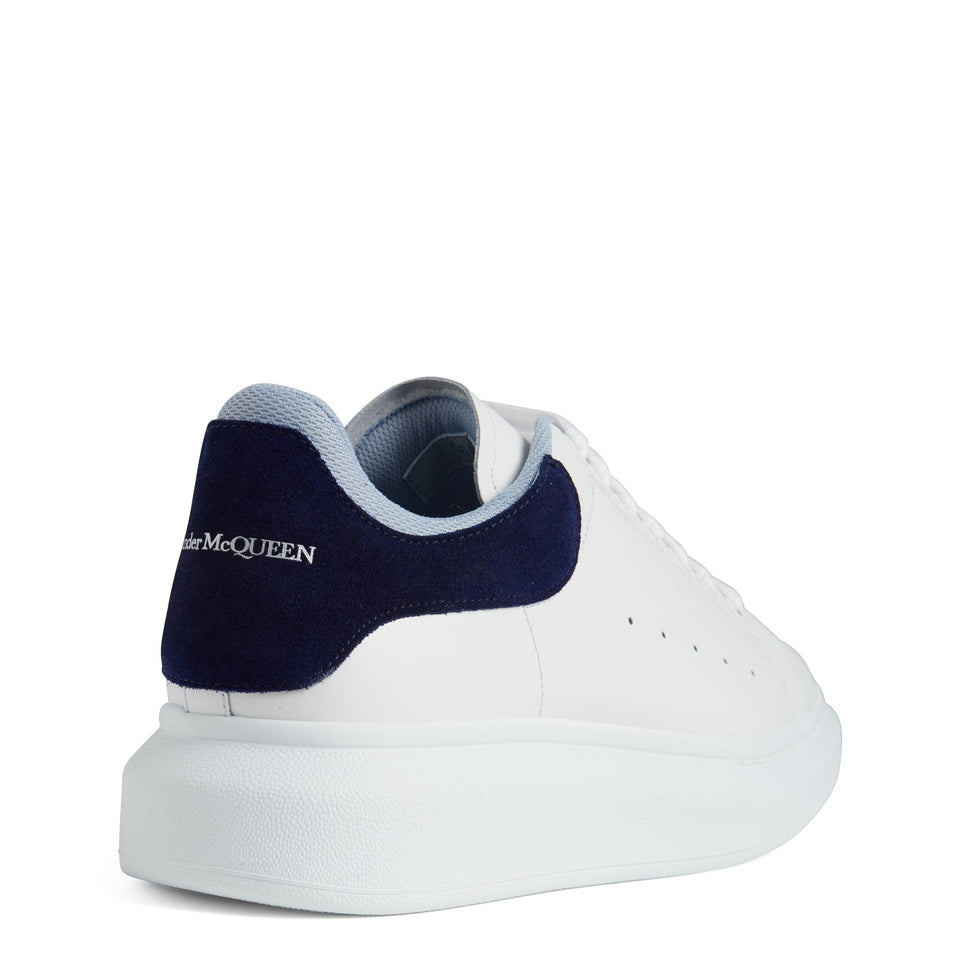 Sneakers oversize in pelle bianca e blu 705060 WIE9A8727 ALEXANDER MCQUEEN 