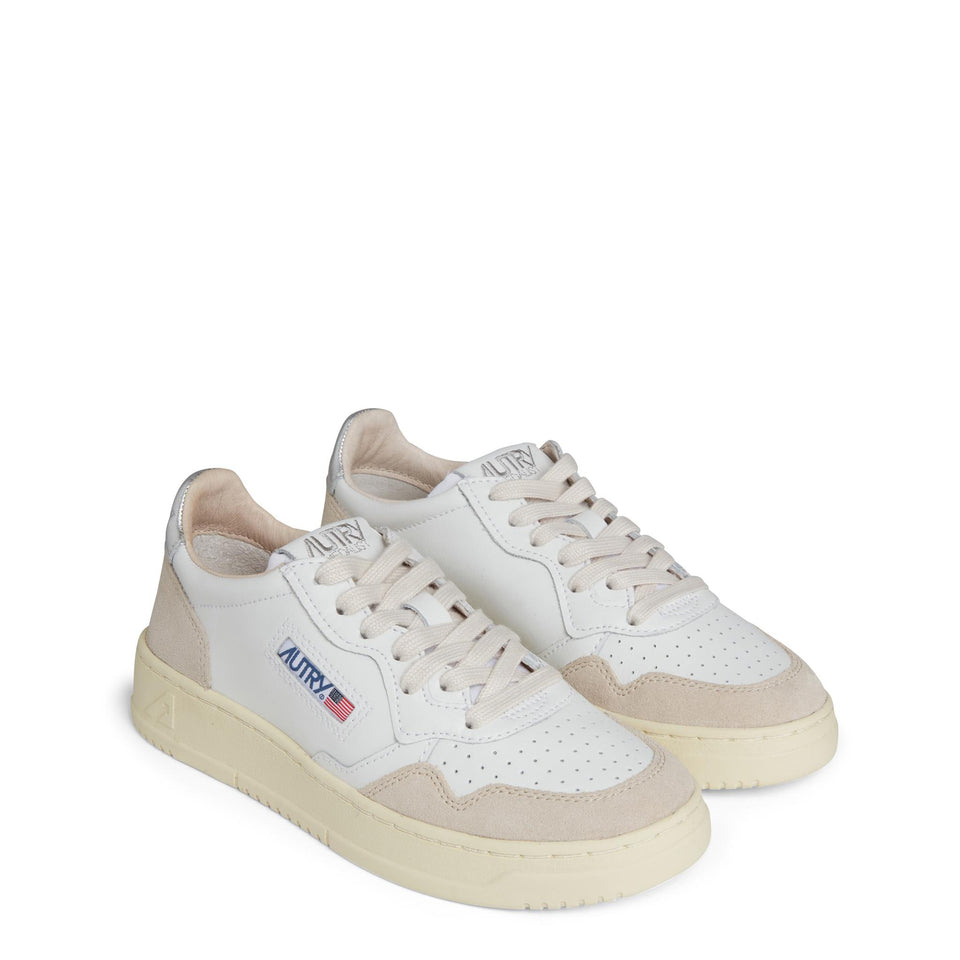 Sneakers ''Medalist Low'' in pelle bianca AULW-LS74 WHT/SILVER AUTRY 