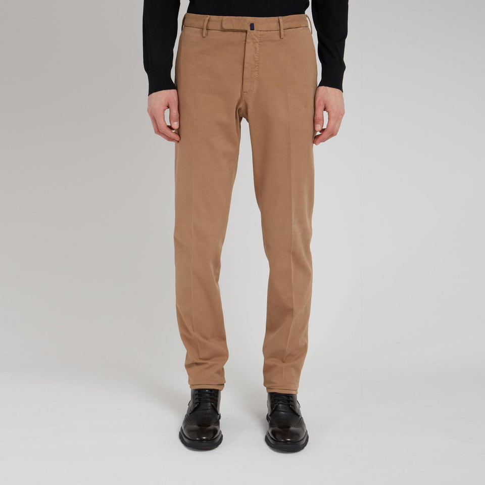 Pantalone slim in cotone beige