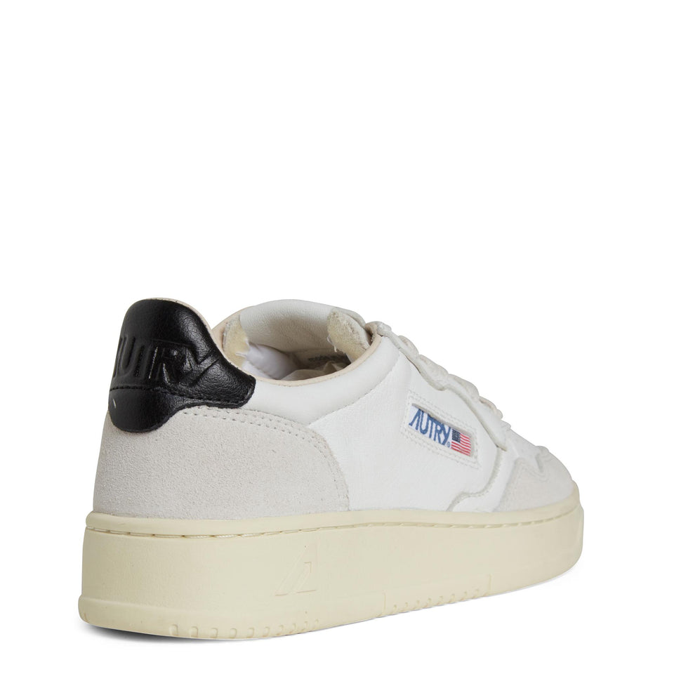 Sneakers ''Medalist Low'' in suede grigia AULW GS33WHT/BLK AUTRY 