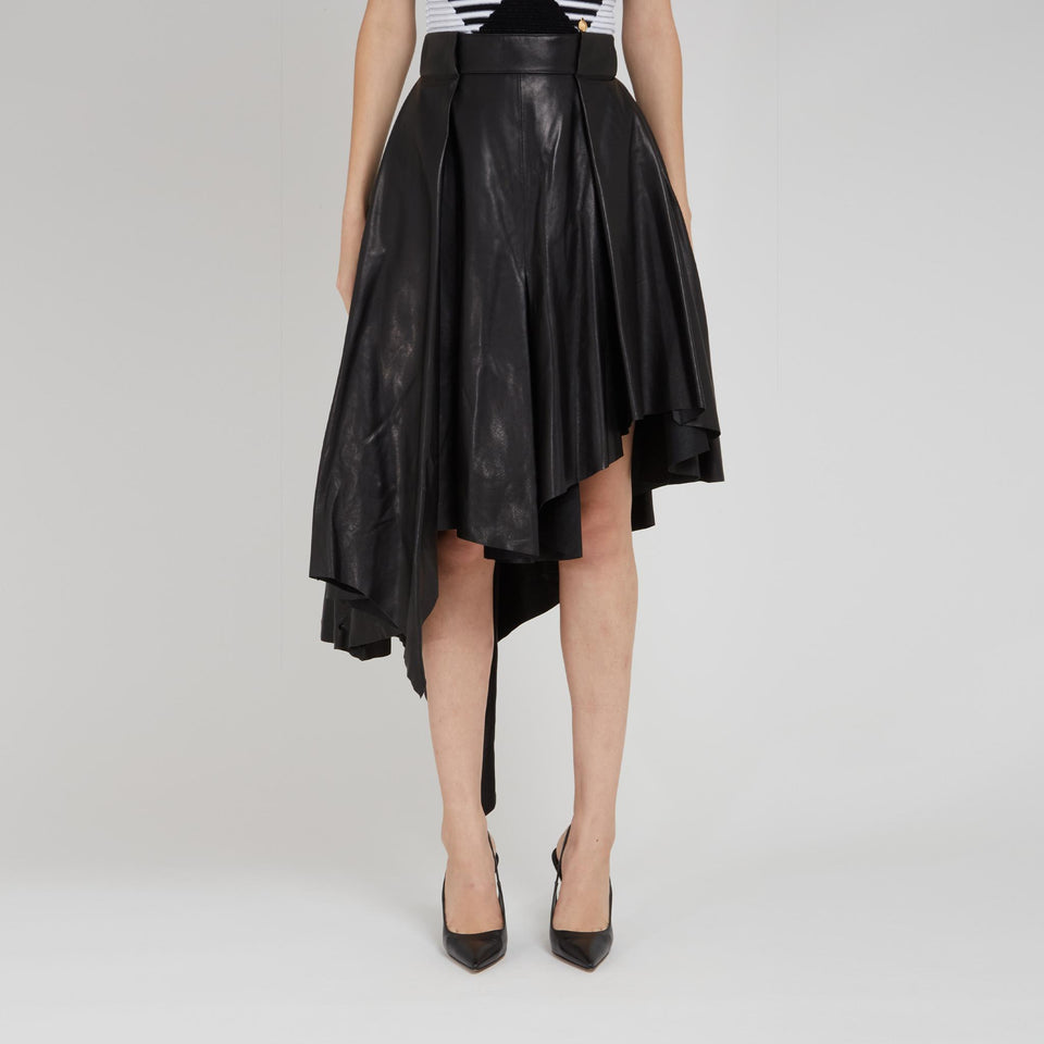 Gonna asimmetrica in eco pelle nera