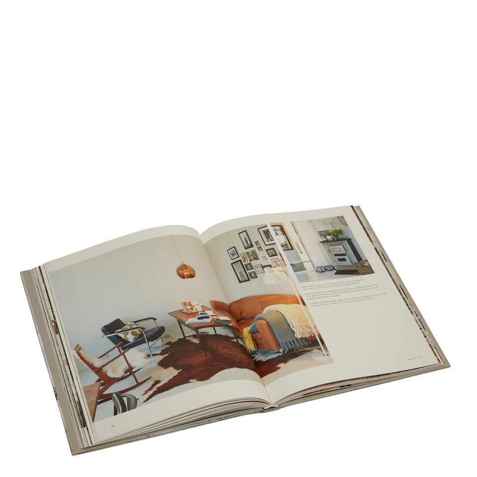 Book ''Living In Style Scandinavia'' by Teneues