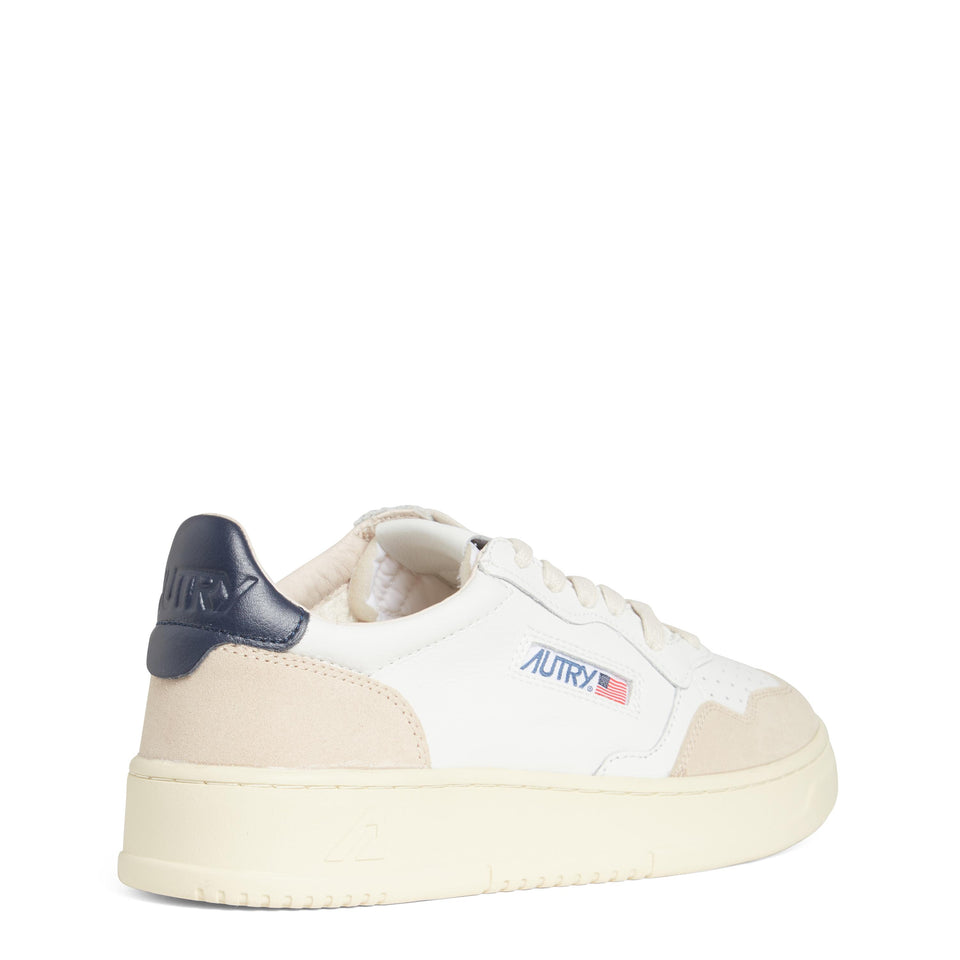 Senakers ''Medalist Low'' in pelle bianca e blu AULM LS28WHT/BLUE AUTRY 