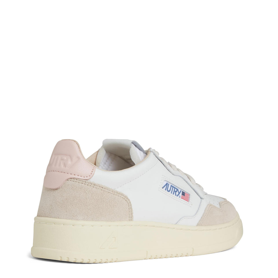 Sneakers ''Medalist Low'' in pelle bianca e rosa AULW-LS37 WHT/POW AUTRY 