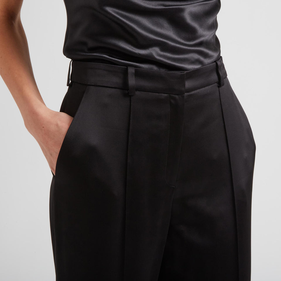 Black crepe pants