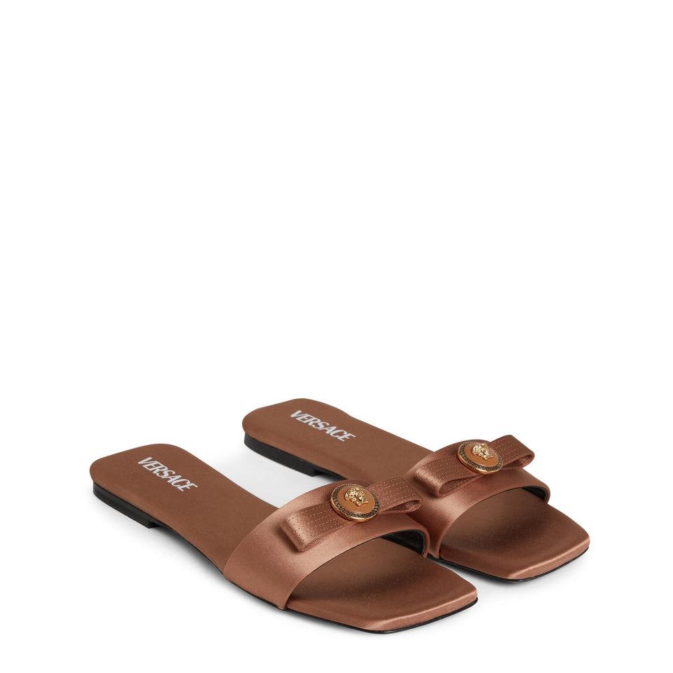 Sandalo in raso marrone 1019559 1A006191NG7V VERSACE 