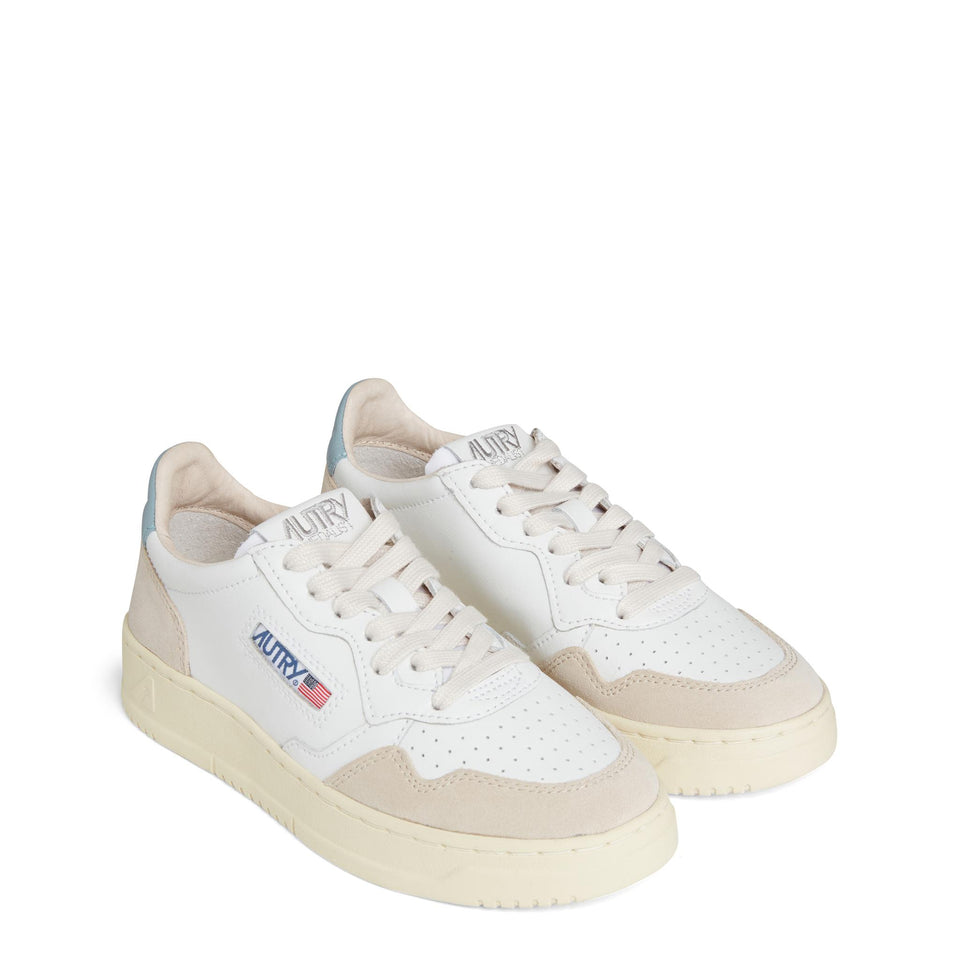 Sneakers ''Medalist Low'' in pelle bianca AULW-LS79 WHT/SLVBLUE AUTRY 