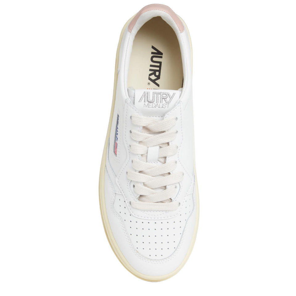 Sneakers ''Platform Low'' in pelle bianca e rosa PTLW-LL80 WHT/POWDER AUTRY 