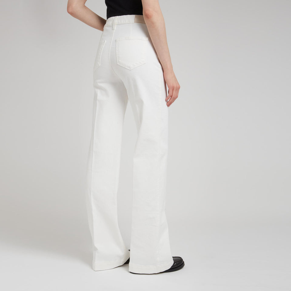 "Genevieve" flared jeans in white denim