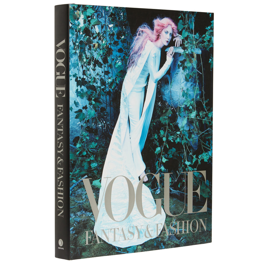 Book ''Vogue: Fantasy & Fashion'' by Abrams