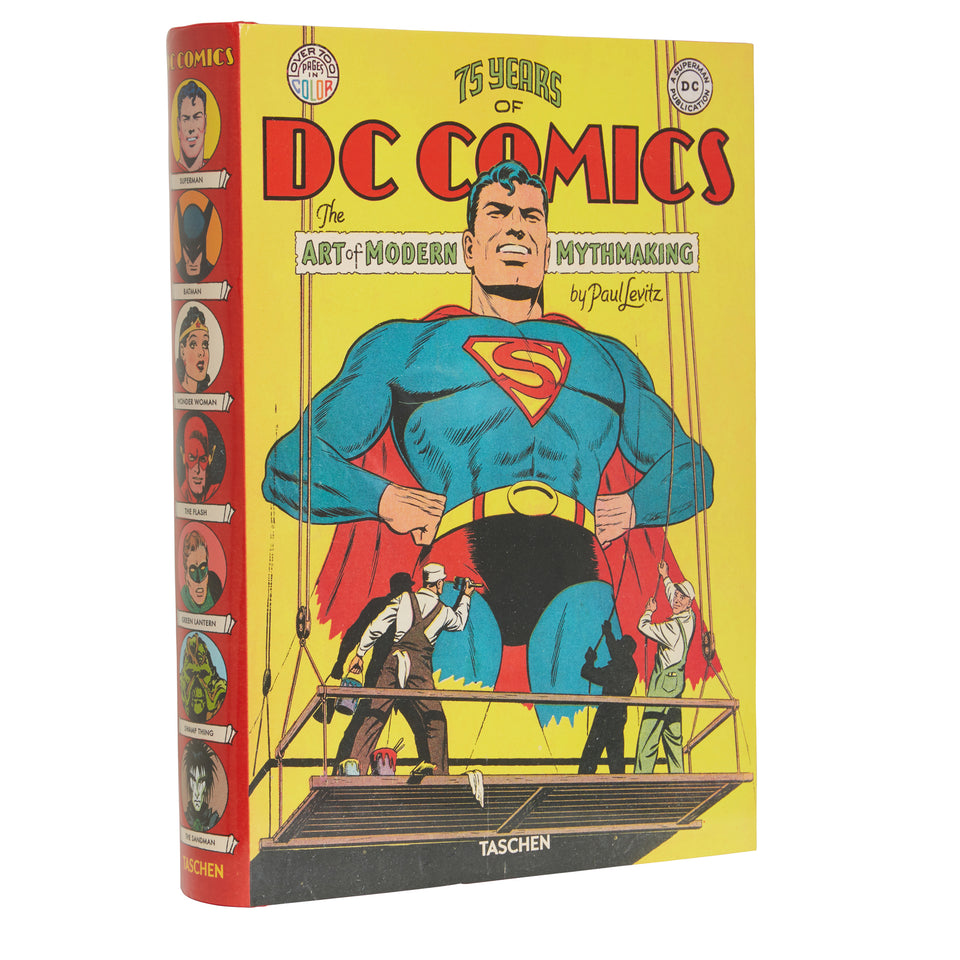 Libro ''75 Years DC Comics'' by Interlogos S.r.l.