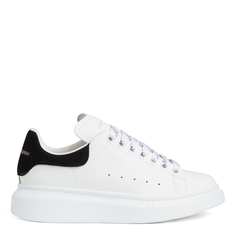 Oversized sneakers in black and white leather