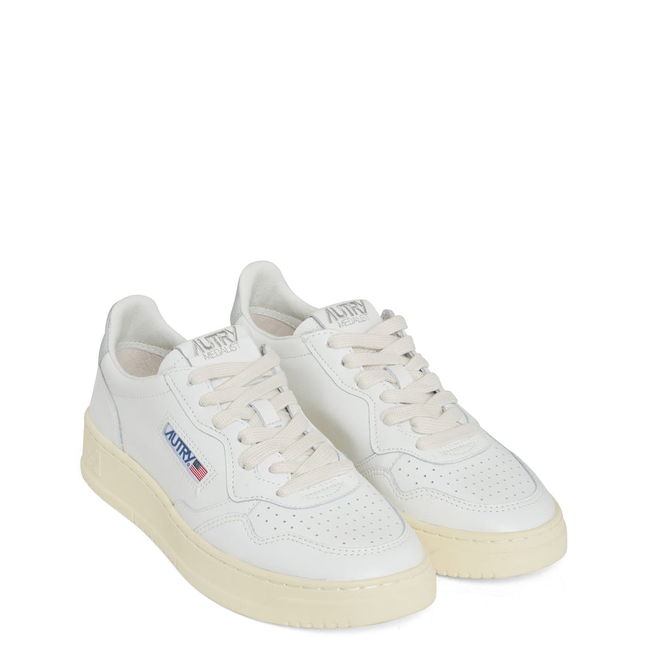 "Medalist low" sneakers in white and silver leather
